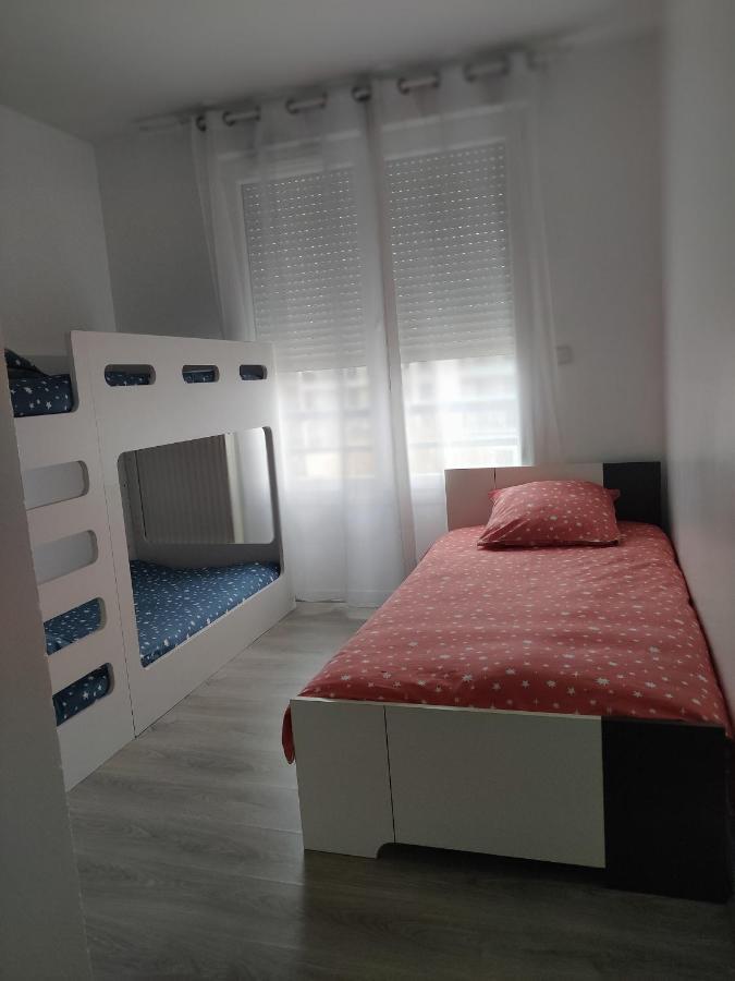 App 5 Pers, Parking, 3Mn Rer A, 40 Mn Du Centre De Paris, Cergy Le Haut Appartement Buitenkant foto